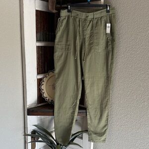 NWT Old Navy 8 tall  Cargo Pants in Olive
